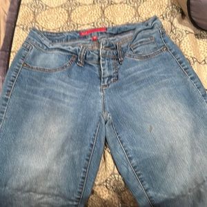 Size 4 ELLE jeans excellent conditions. No flaws or stains